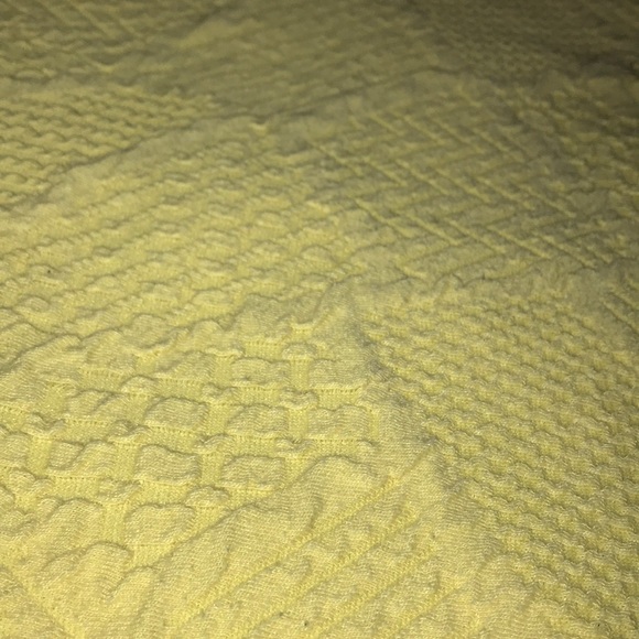 🤕💛  Vintage Textured Sweater - Picture 2 of 5